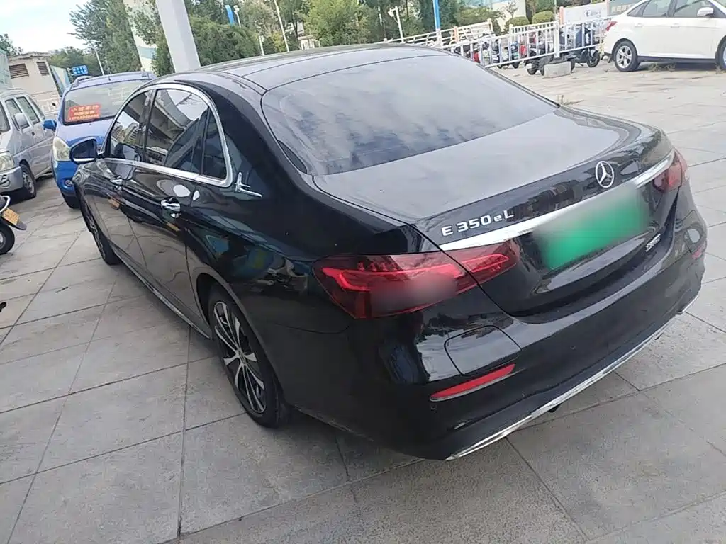 Mercedes-Benz E-Класс 2023