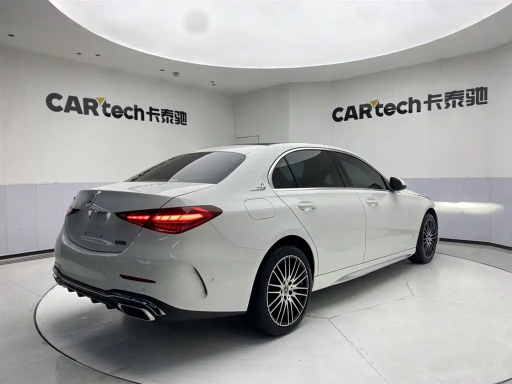 Mercedes-Benz C-Класс 2024