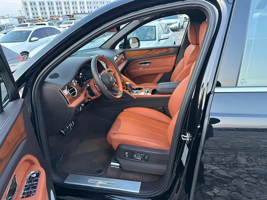 Bentley Bentayga 2023