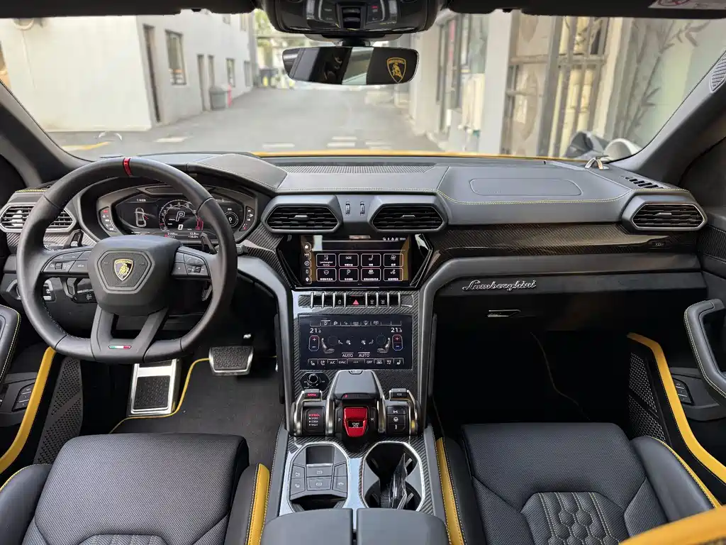 Lamborghini Urus 2023