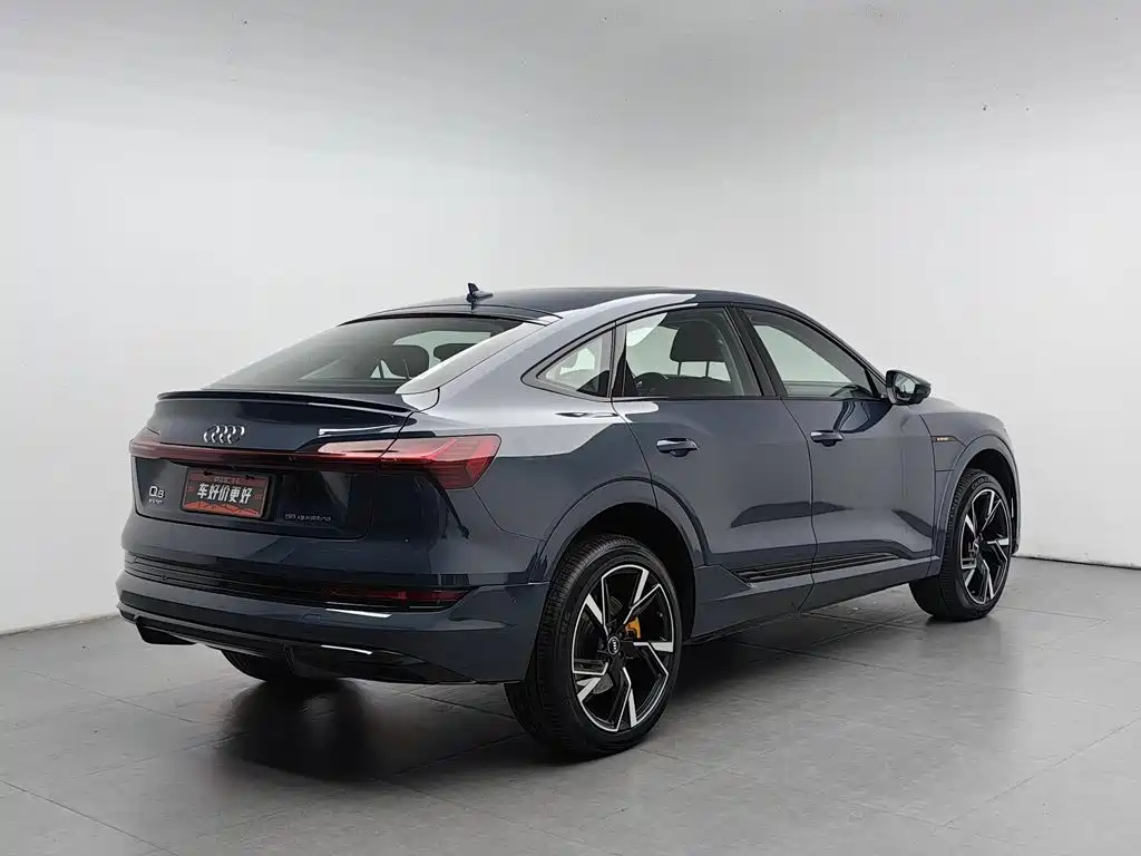 Audi e-tron 2023
