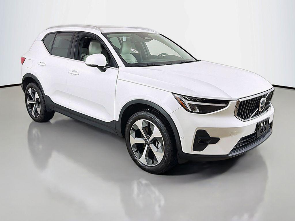 Volvo XC40 2024