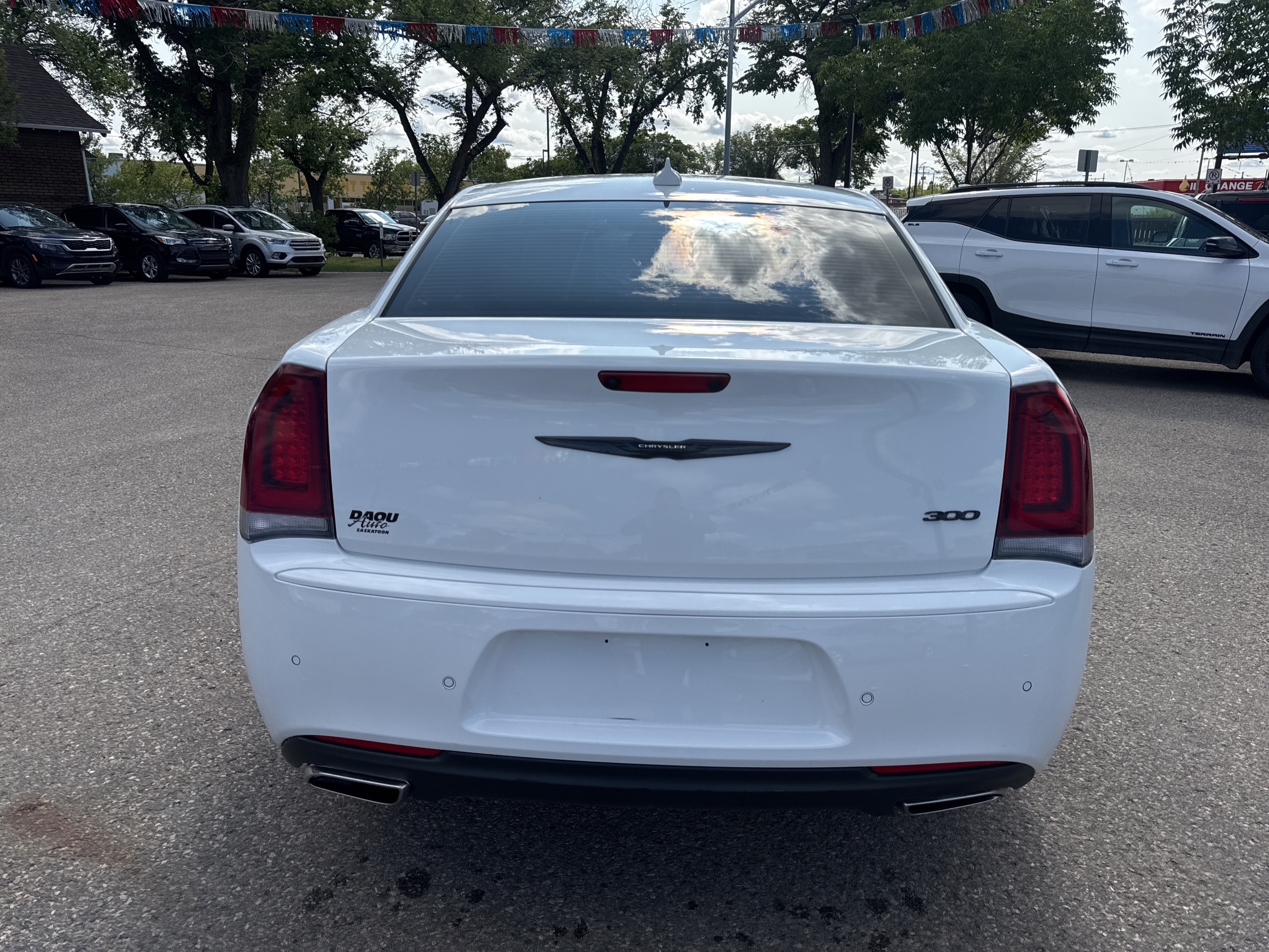 Chrysler 300 2022