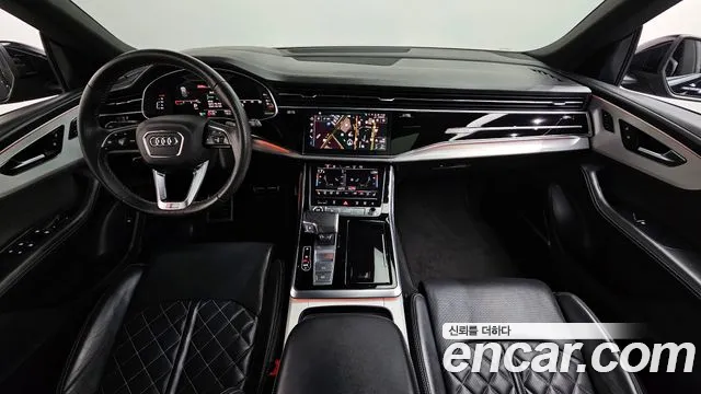 Audi Q8 2021