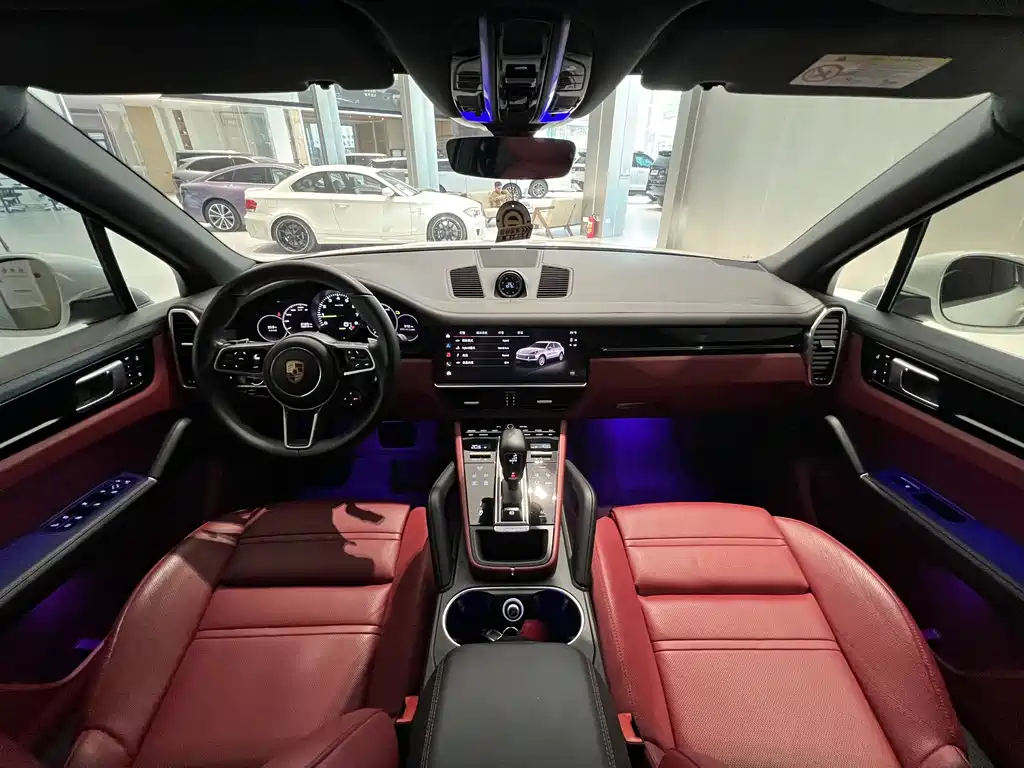 Porsche Cayenne 2022