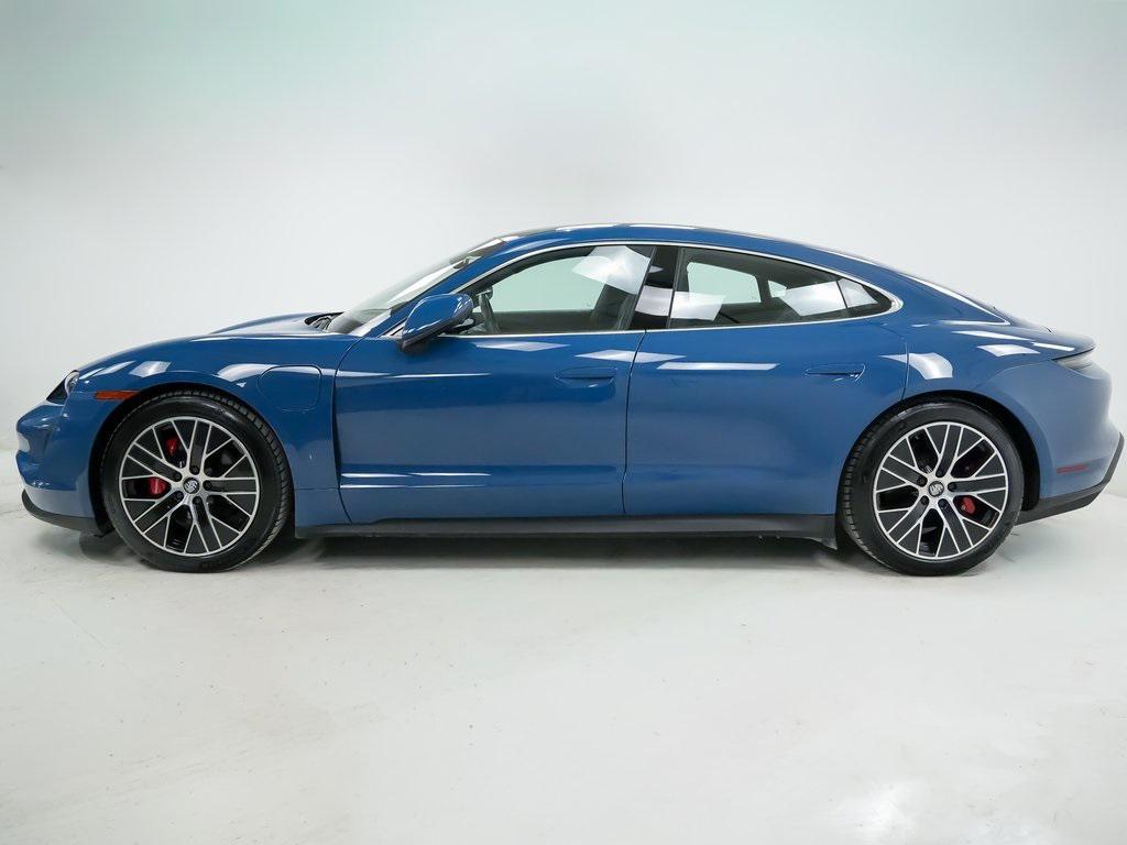 Porsche Taycan 2022