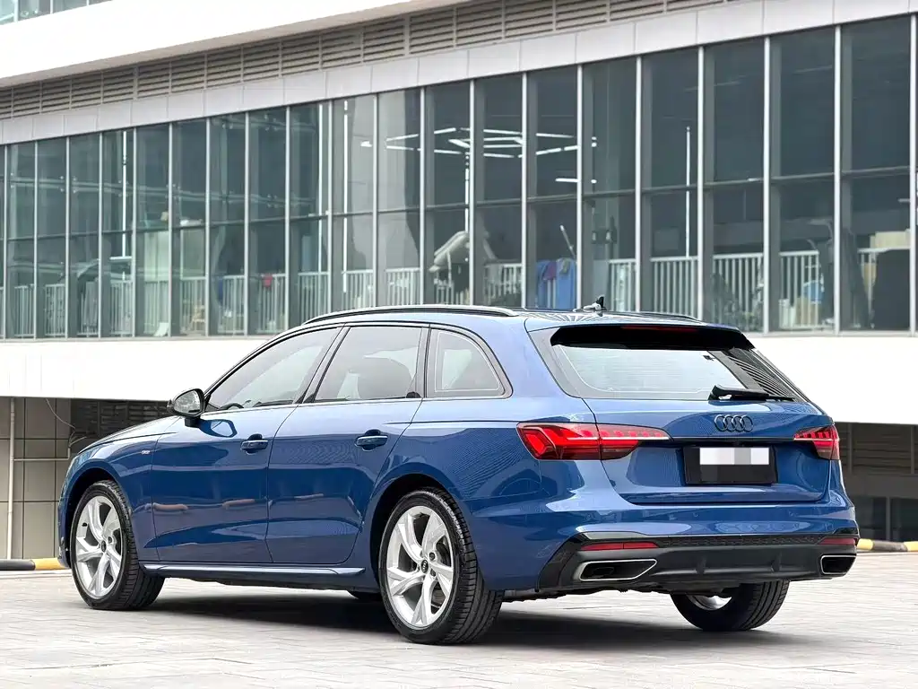 Audi A4 2022