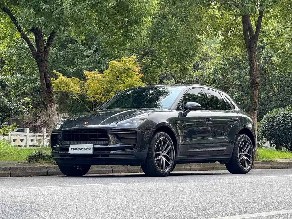 Porsche Macan 2021