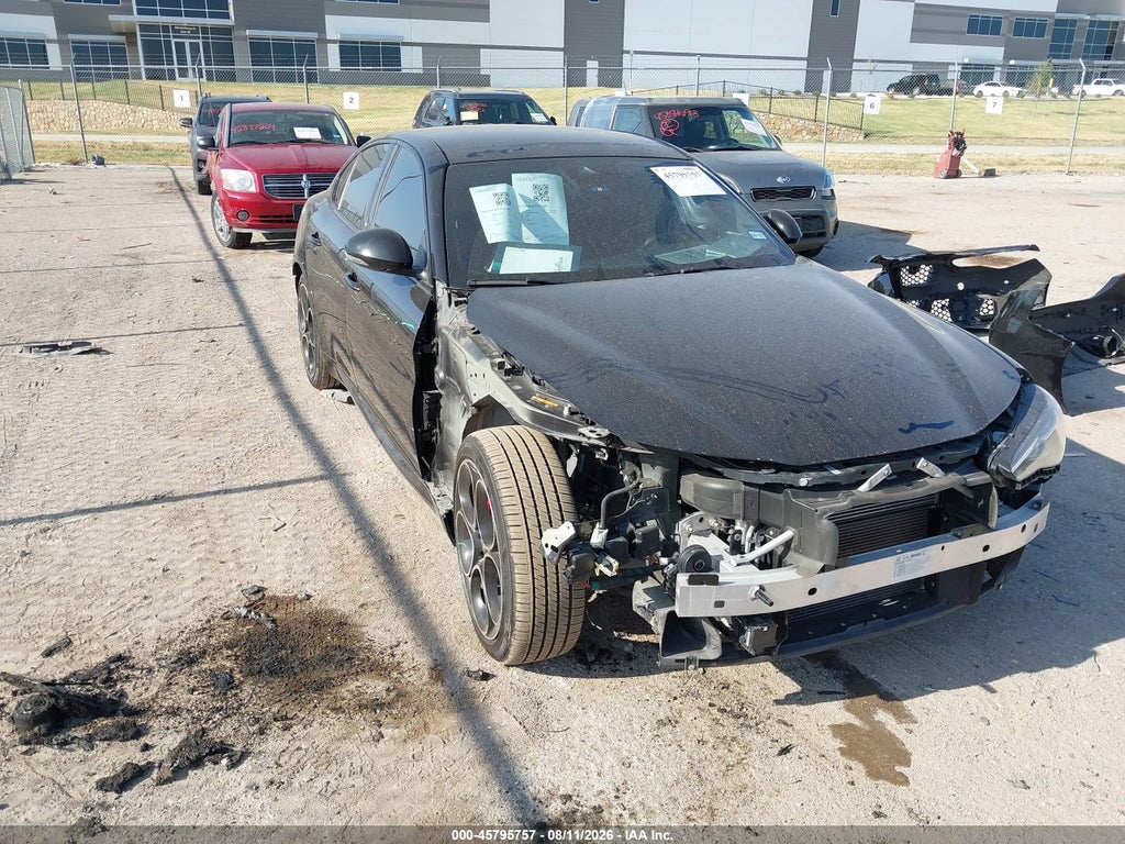 Alfa Romeo Giulia 2022