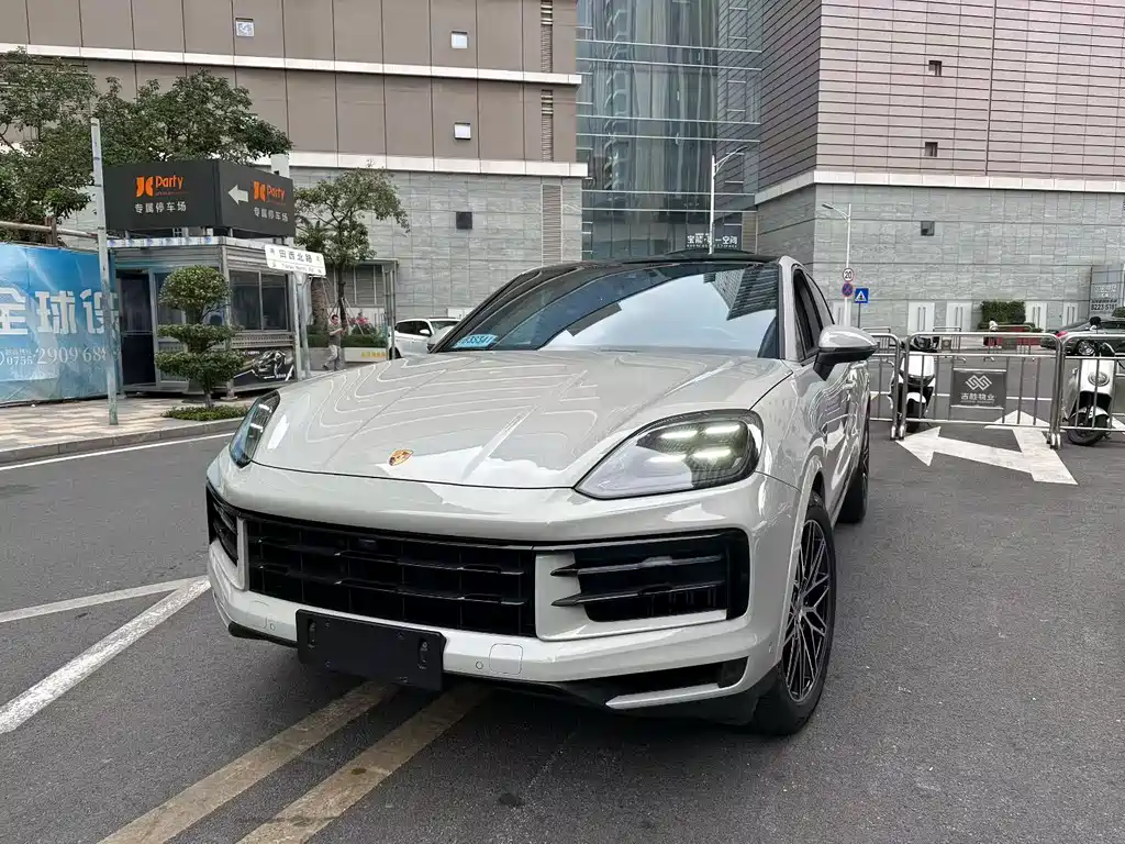 Porsche Cayenne 2024