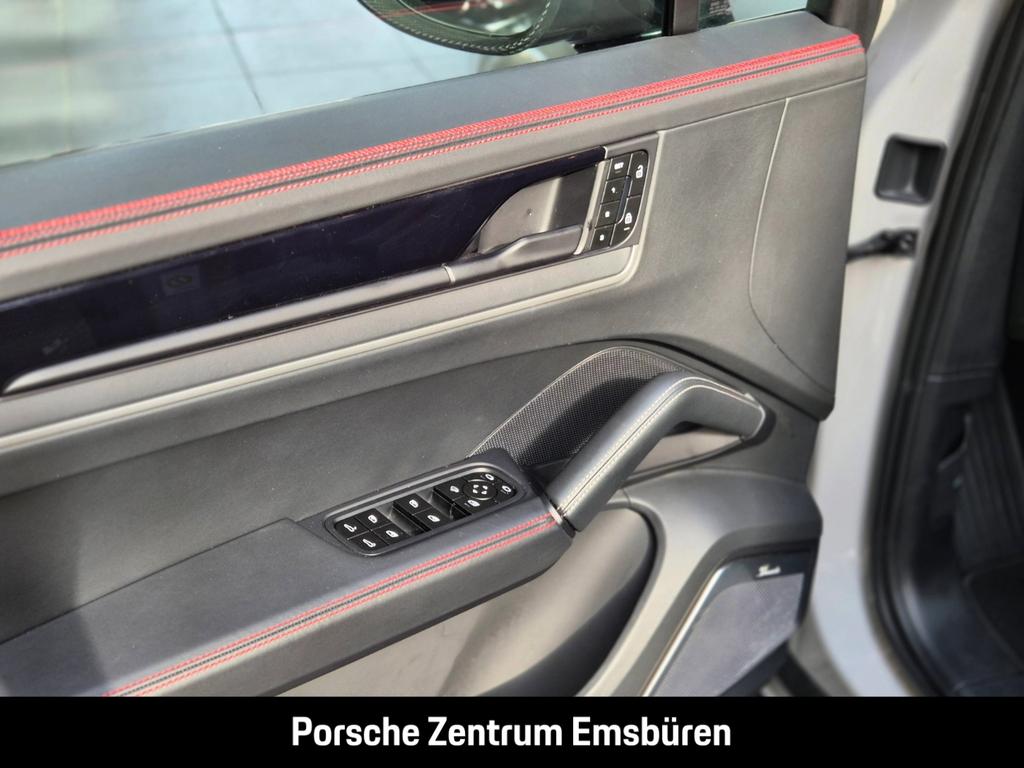 Porsche Cayenne 2024