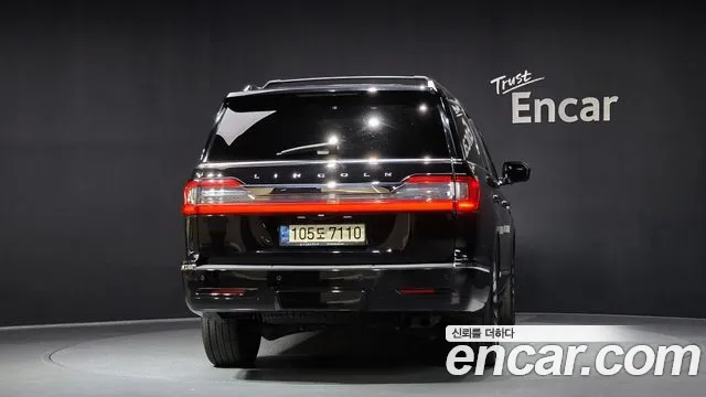 Lincoln Navigator 2021