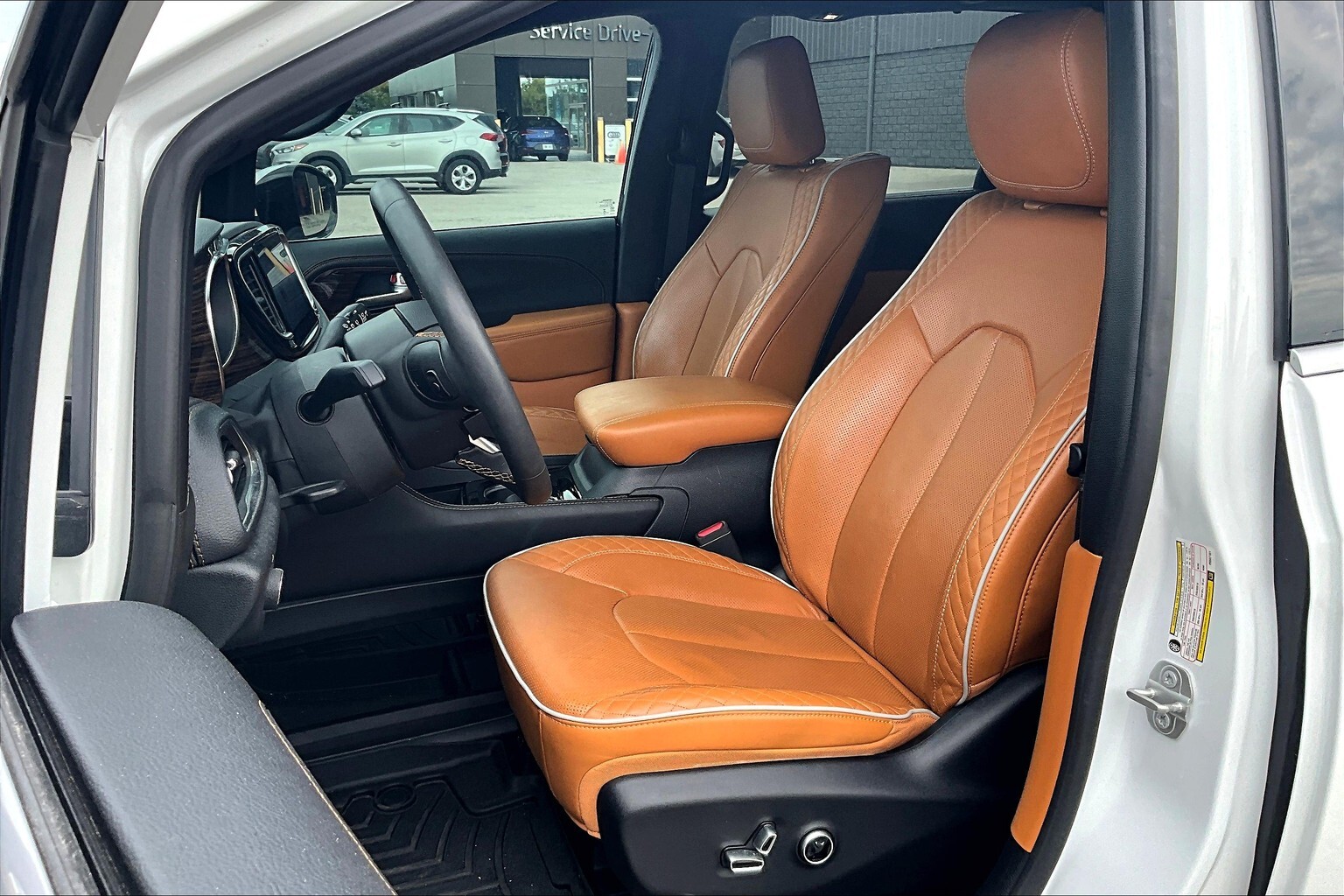 Chrysler Pacifica 2023