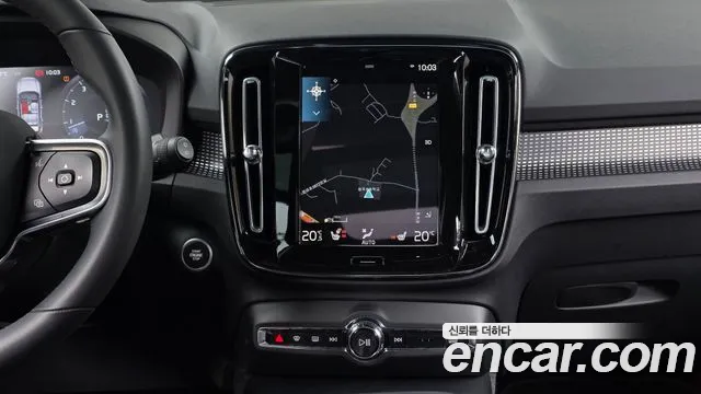Volvo XC40 2021