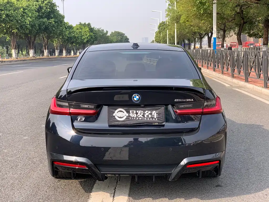 BMW i3 2023