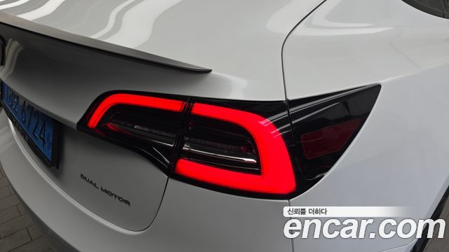 Tesla Model 3 2021