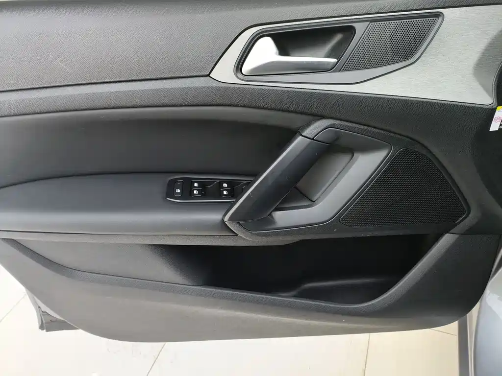 Peugeot 408 2022