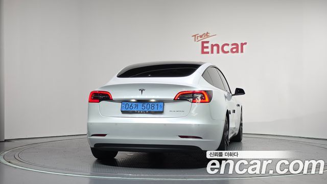 Tesla Model 3 2021