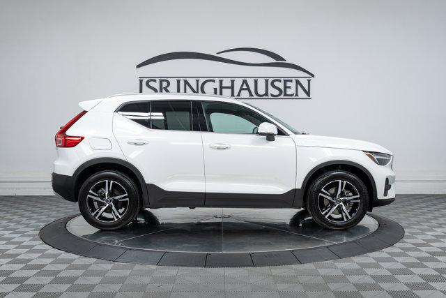 Volvo XC40 2025