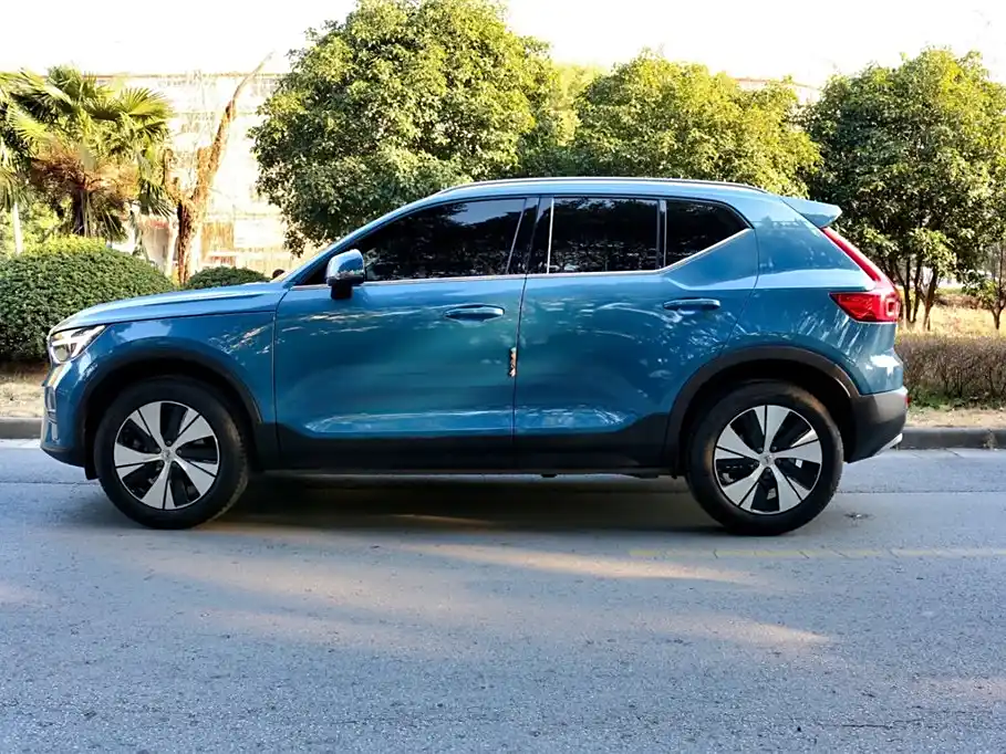 Volvo XC40 2023