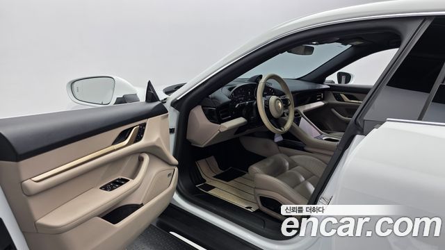 Porsche Taycan 2023