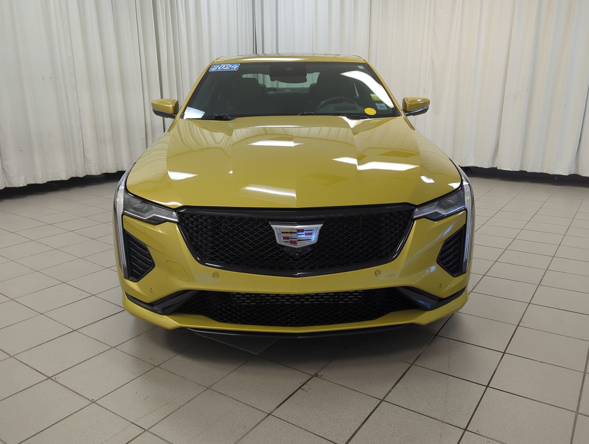 Cadillac CT4-V 2024