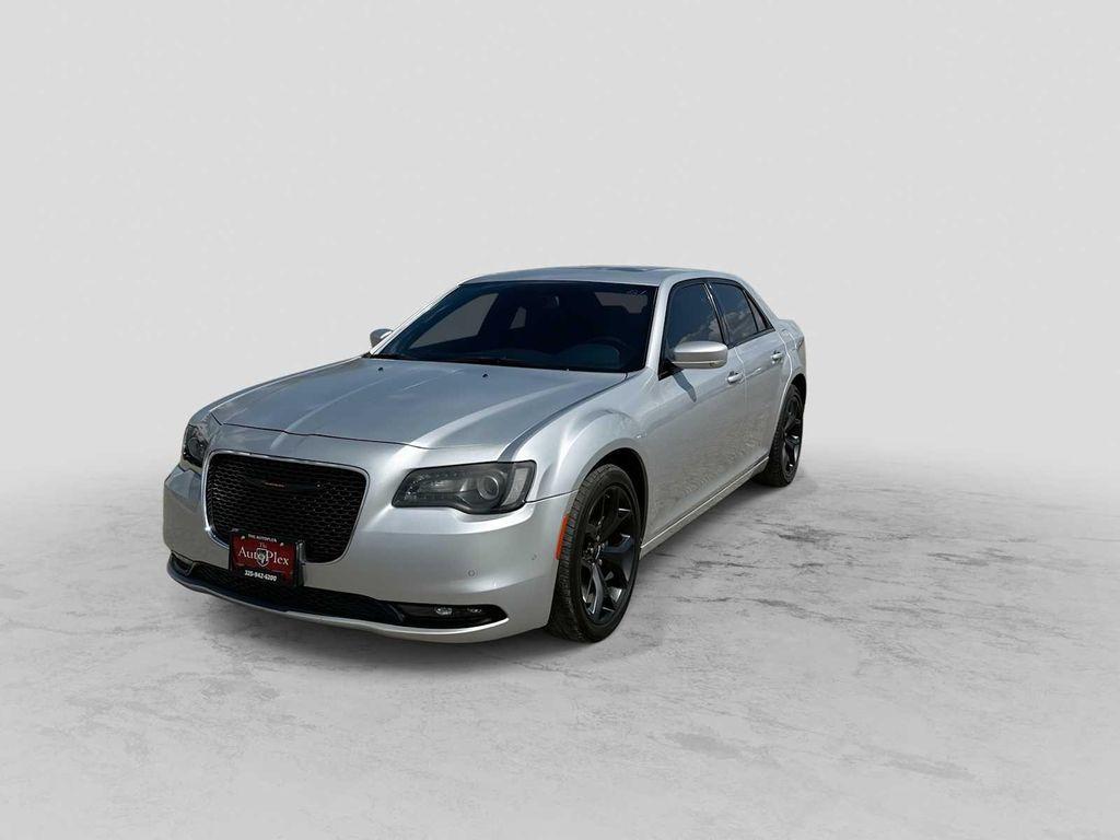 Chrysler 300 2021
