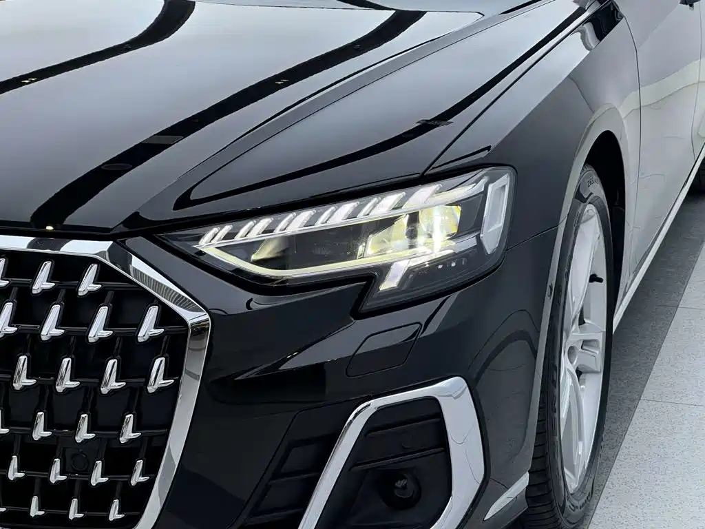 Audi A8 2022