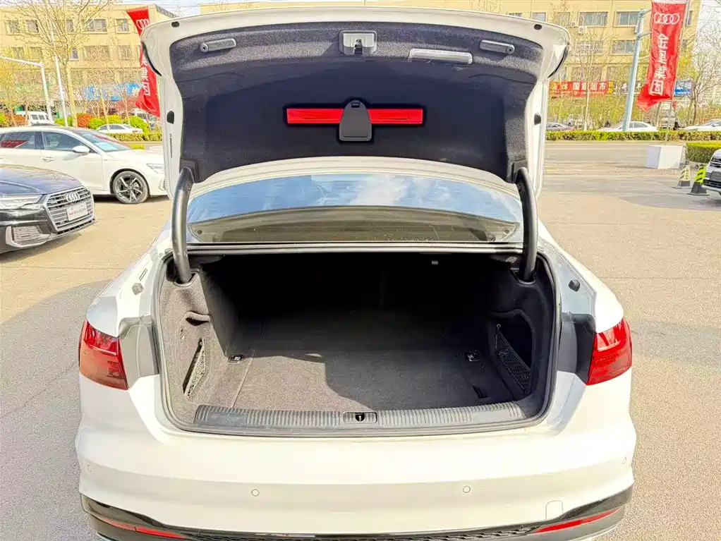 Audi A4 2023