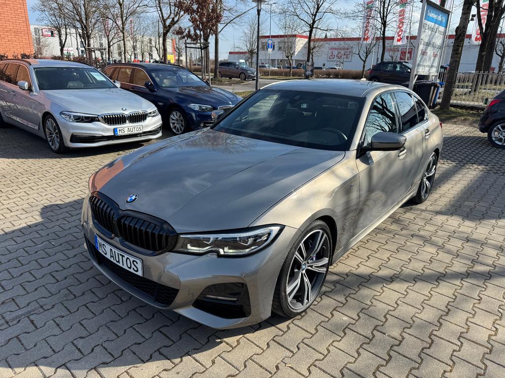 BMW 330 2022