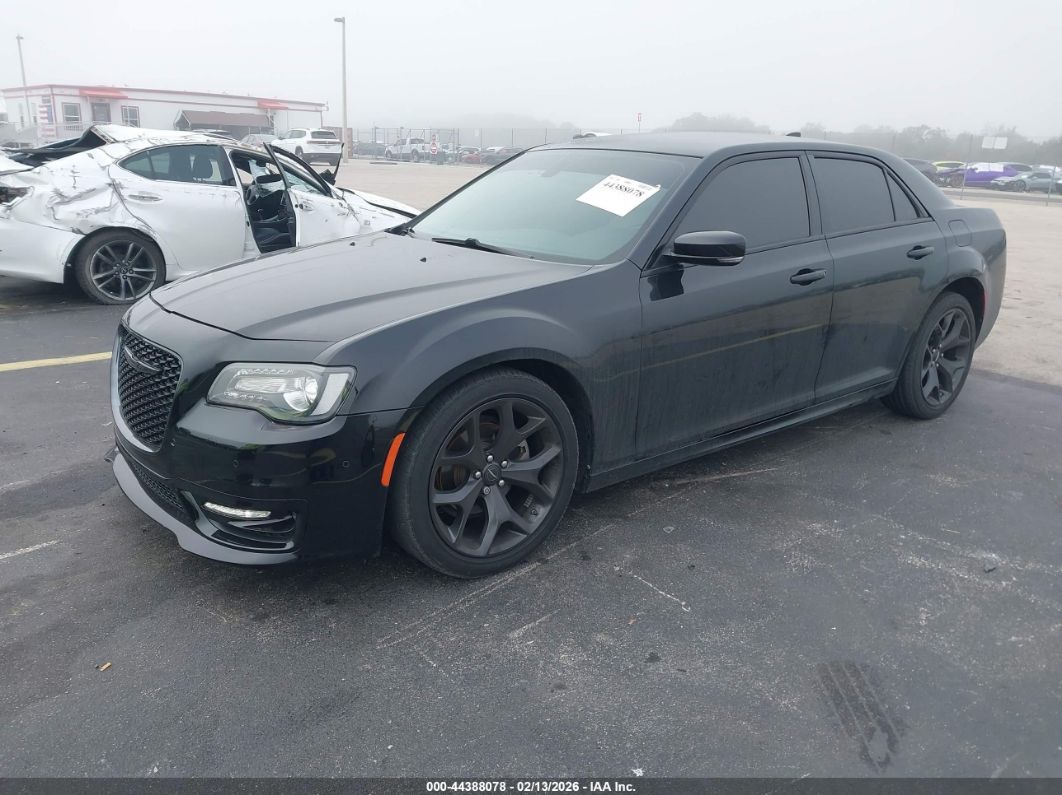 Chrysler 300 2023