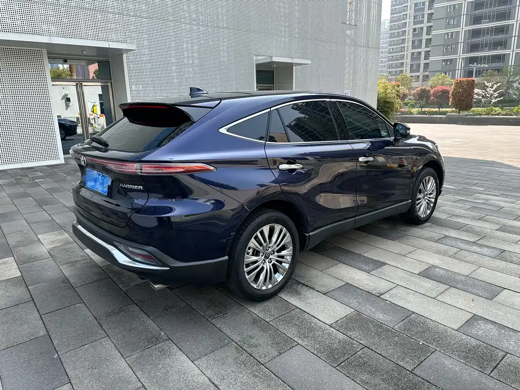 Toyota Harrier 2022