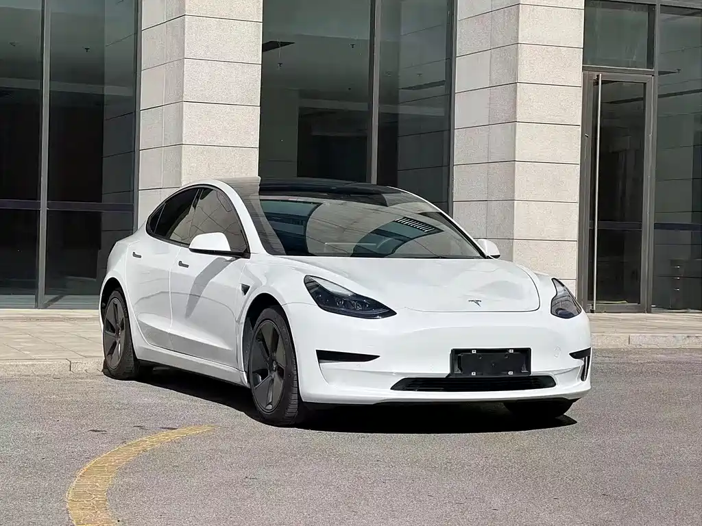 Tesla Model 3 2023