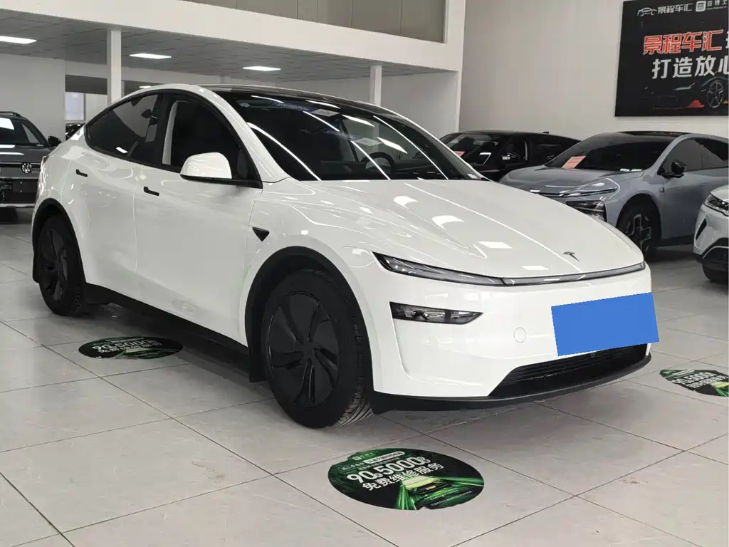 Tesla Model Y 2025
