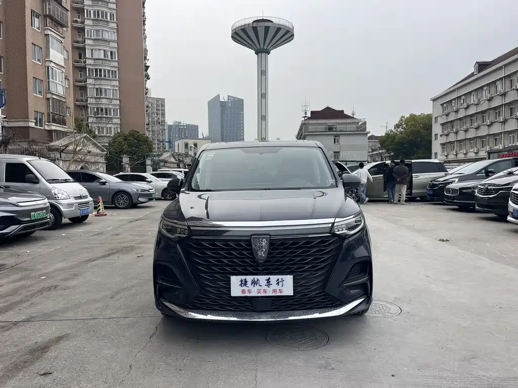 Roewe iMAX8 2022