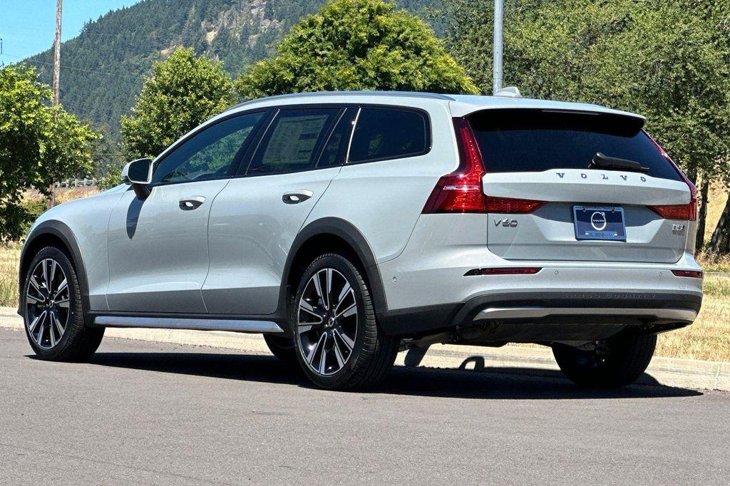 Volvo V60 Cross Country 2026