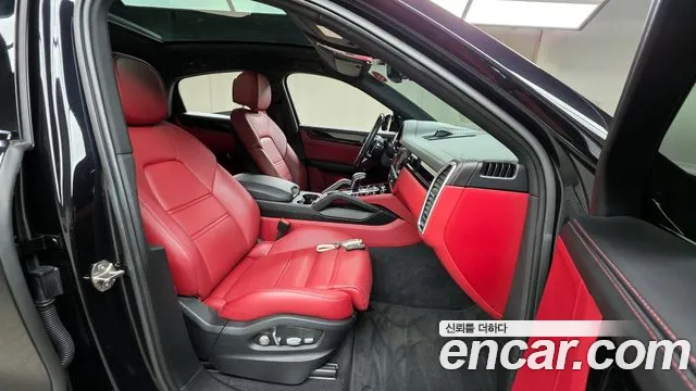 Porsche Cayenne 2021