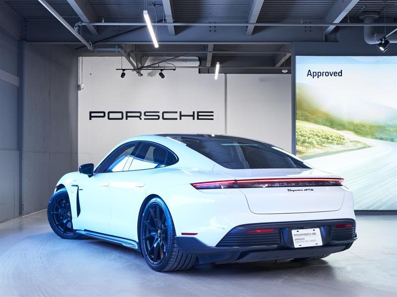 Porsche Taycan 2022