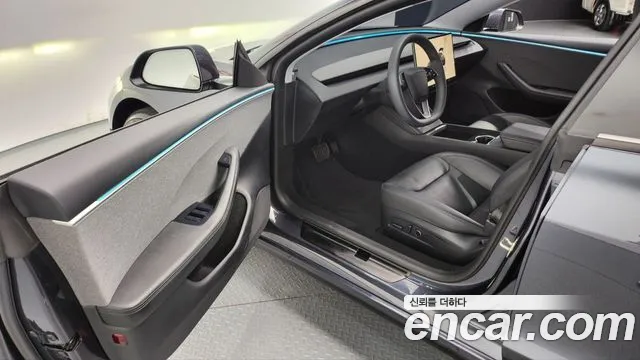 Tesla Model 3 2024