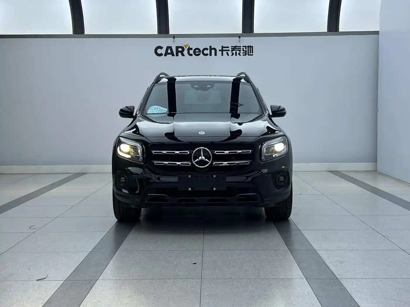 Mercedes-Benz GLB 2023