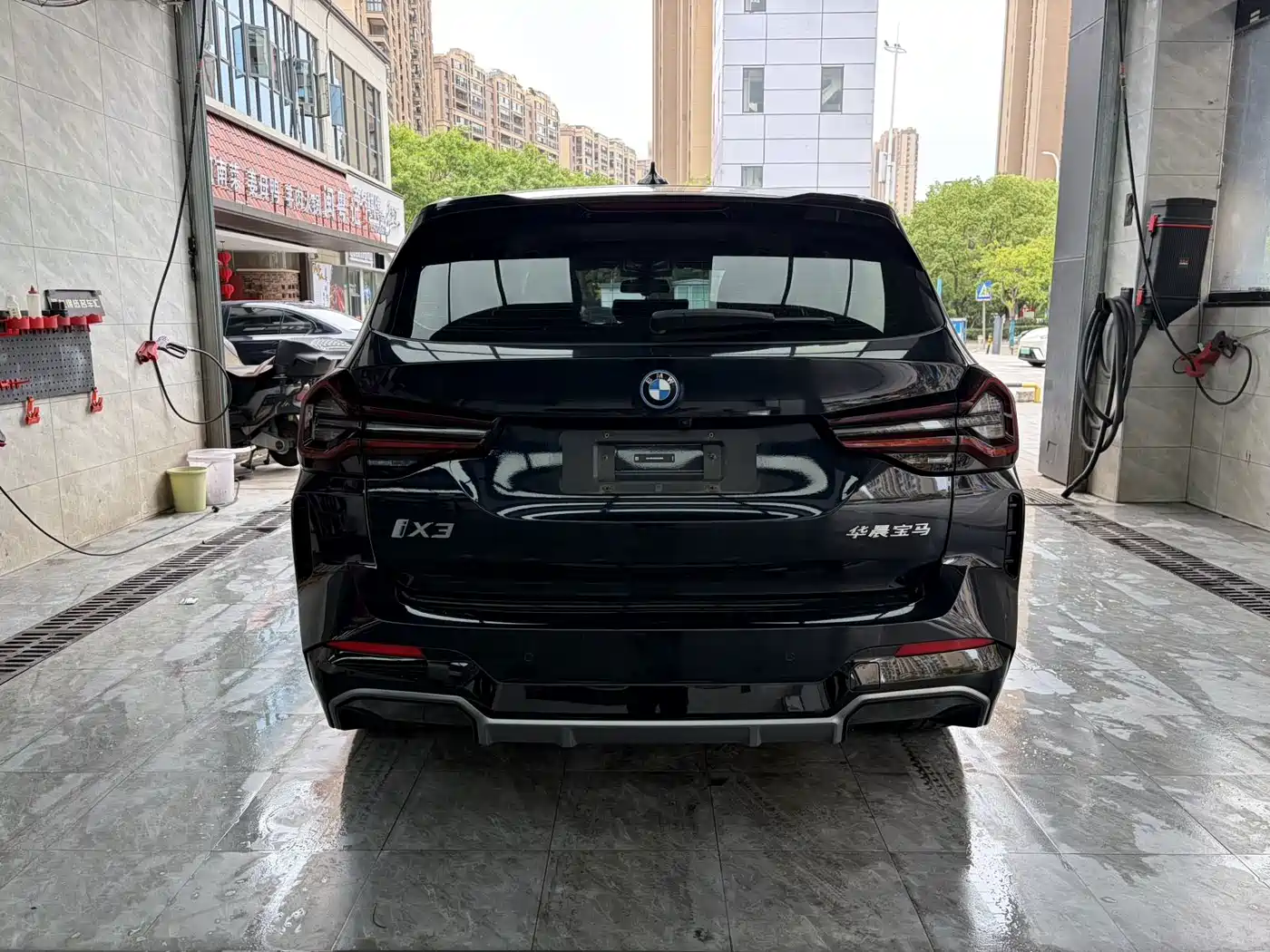 BMW iX3 2024