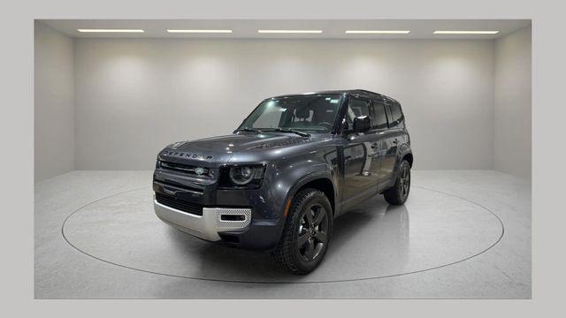 Land Rover Defender 2023
