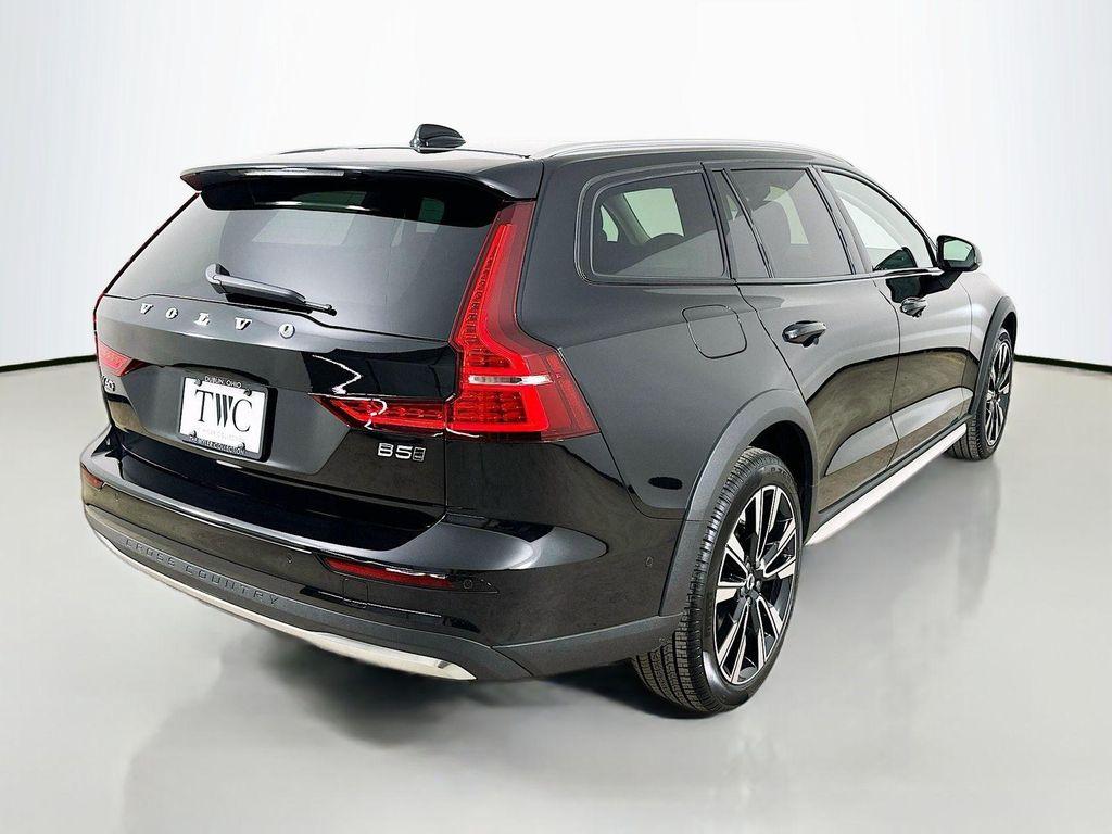 Volvo V60 Cross Country 2026