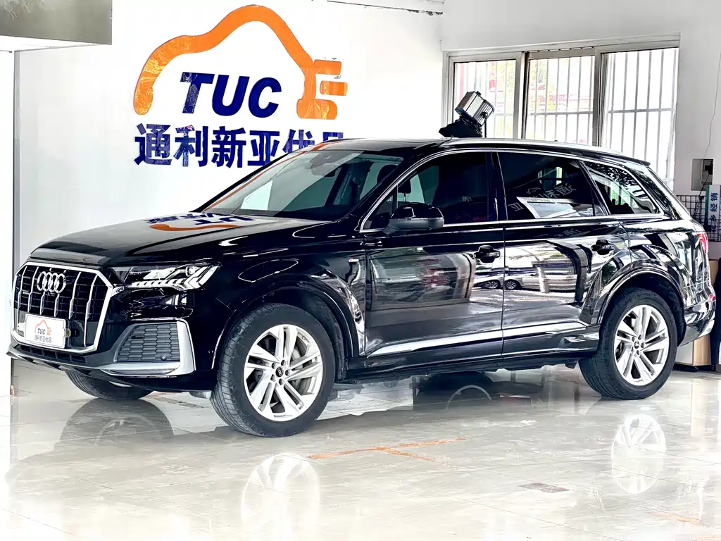 Audi Q7 2021