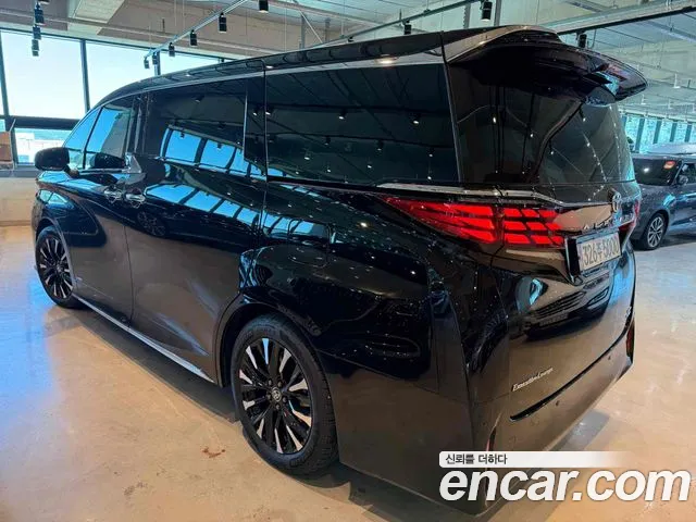 Toyota Alphard 2024