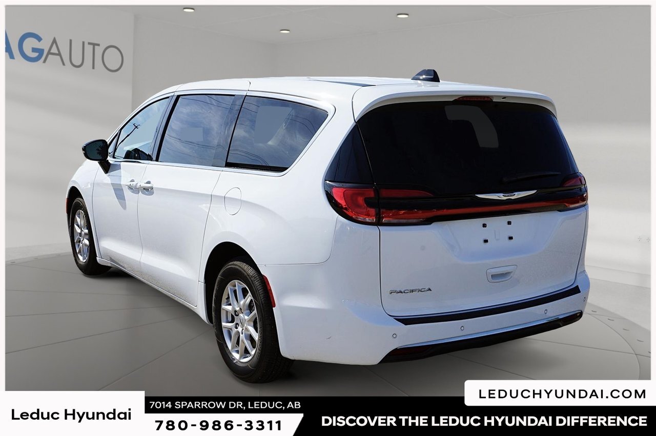 Chrysler Pacifica 2024