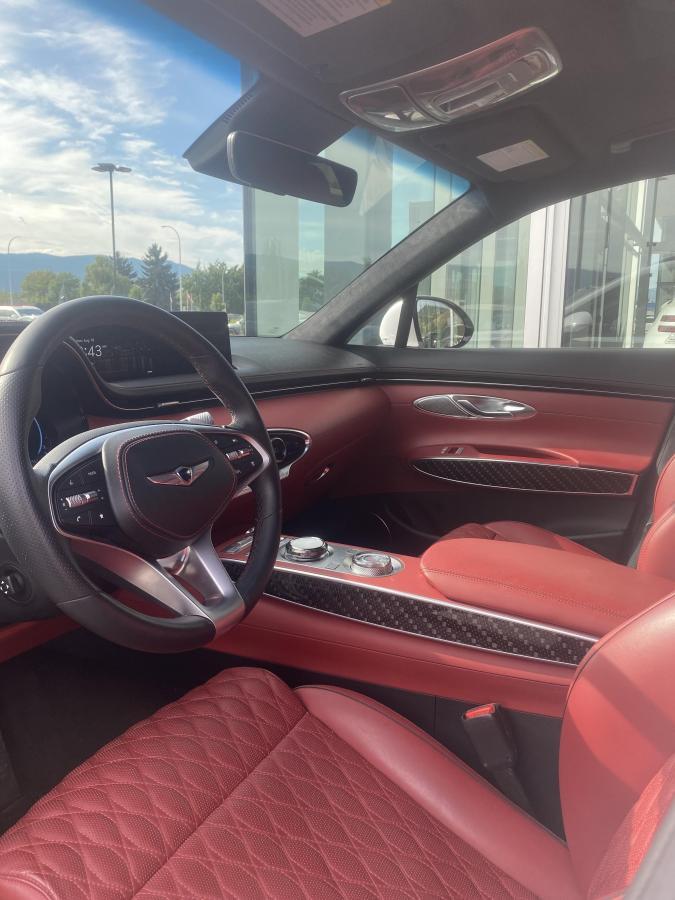 Genesis GV70 2024