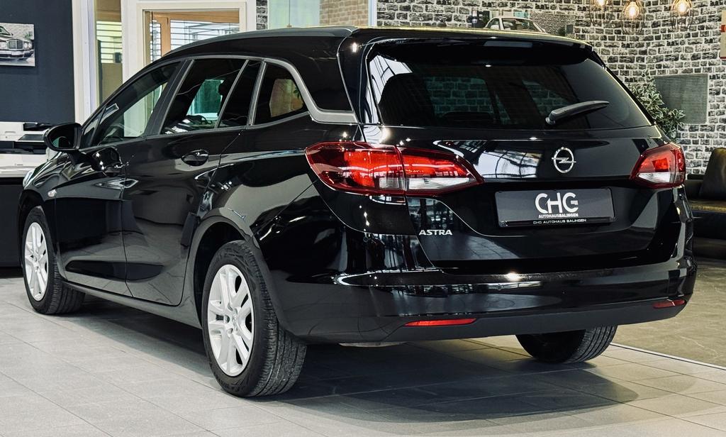 Opel Astra 2021