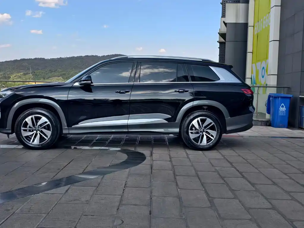 Audi Q6 2025