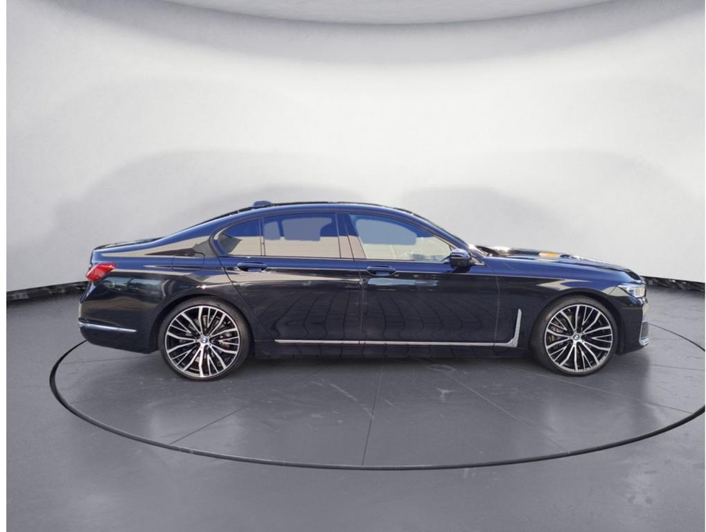 BMW 730 2021